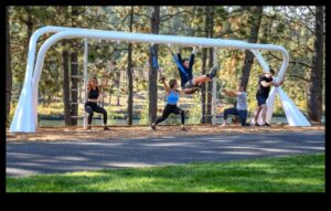 Jocuri în parc: exerciții în aer liber pentru a vă crește bunăstarea fizică